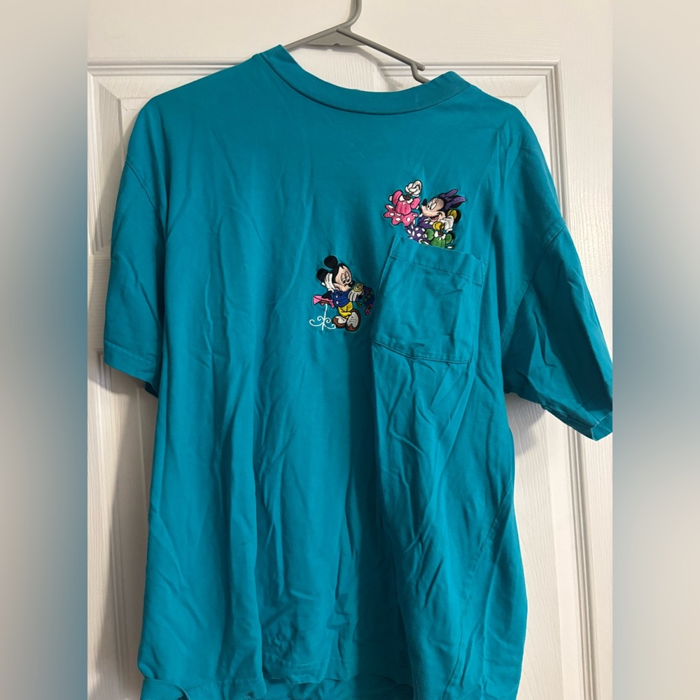 Vintage Disney Store embroidered t-shirt